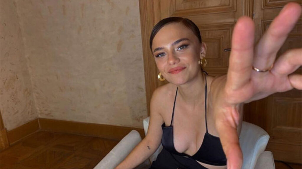 Bahar Şahin’den fenomen annelere verdi veriştirdi! ‘Çocuklarınızı kadın gibi giydirmeyin’