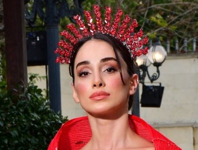 “Bu Elbise Bir Dua” — Buse Ilgaz’ın Sessiz Çığlığı