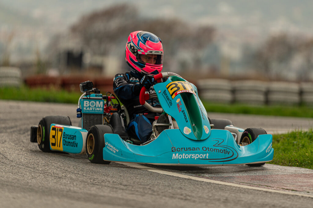 AYŞE ÇEBİ REKORLARA DOYAMADI