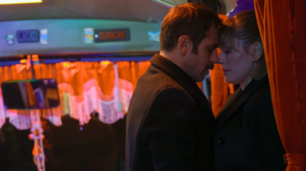 TİMUR, REYHAN ve ANNESİNİ KURTARABİLECEK Mİ?