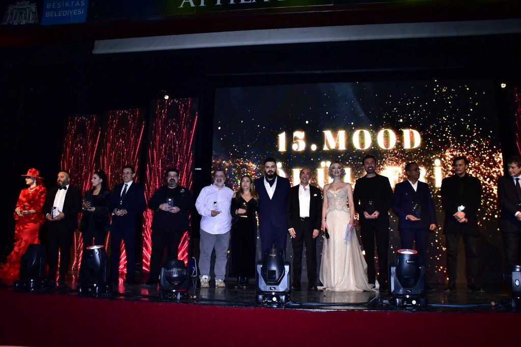 SÜRPRİZLERLE DOLU UNUTULMAZ BİR GECE