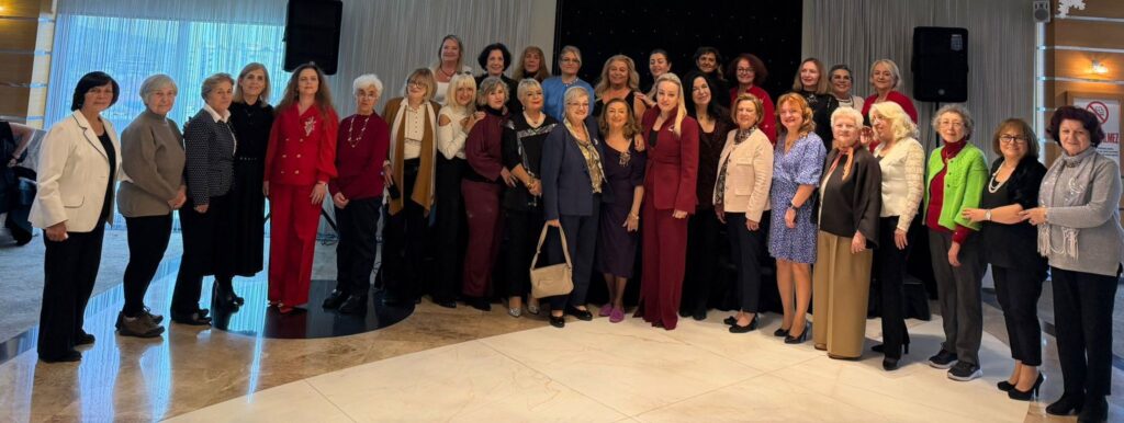 KADIN VE GENÇLİK PLATFORMU DERNEĞİ Üyeleri “Yeni Yıla Birlik, Dayanışma ve Umut İçinde” Girdiler…