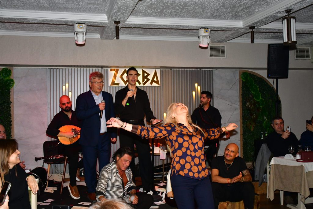 George Klontzas, İstanbul gecelerine damga vurdu…