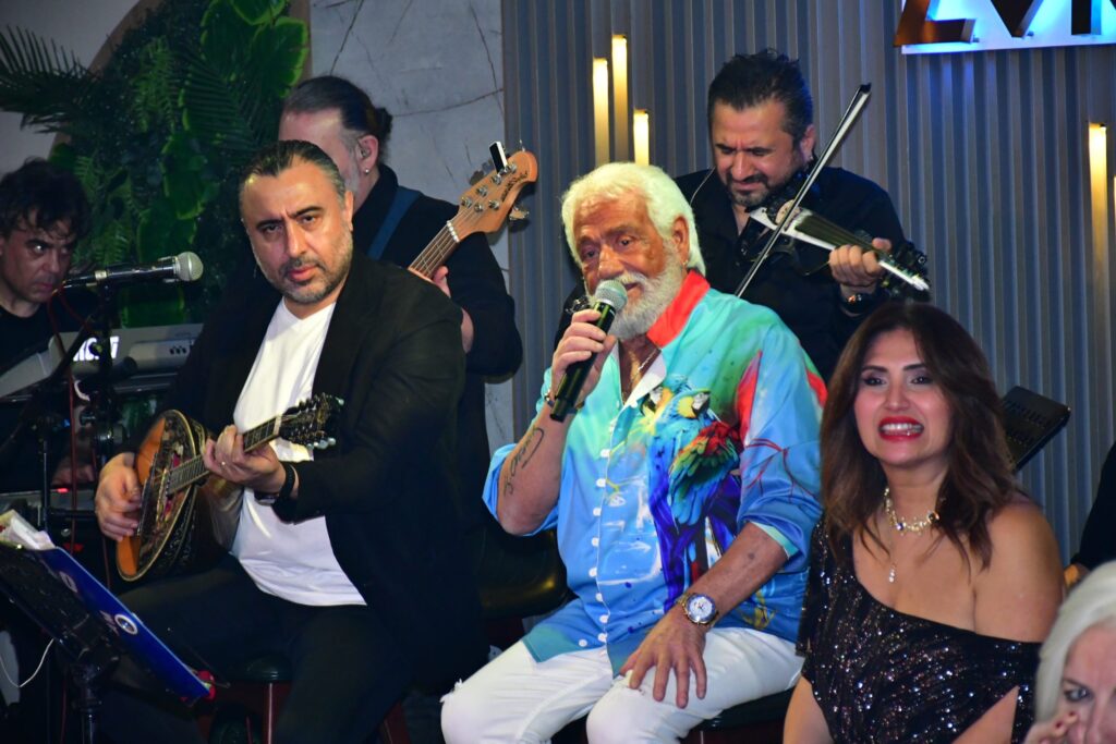 ZORBA TAVERNA’DA FEDON FIRTINASI: “30 YIL BEKLEDİM ÇÜNKÜ…”