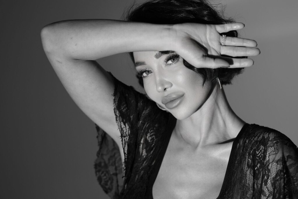 Derya Yapanel Müzikte İddiasını Güçlendiriyor